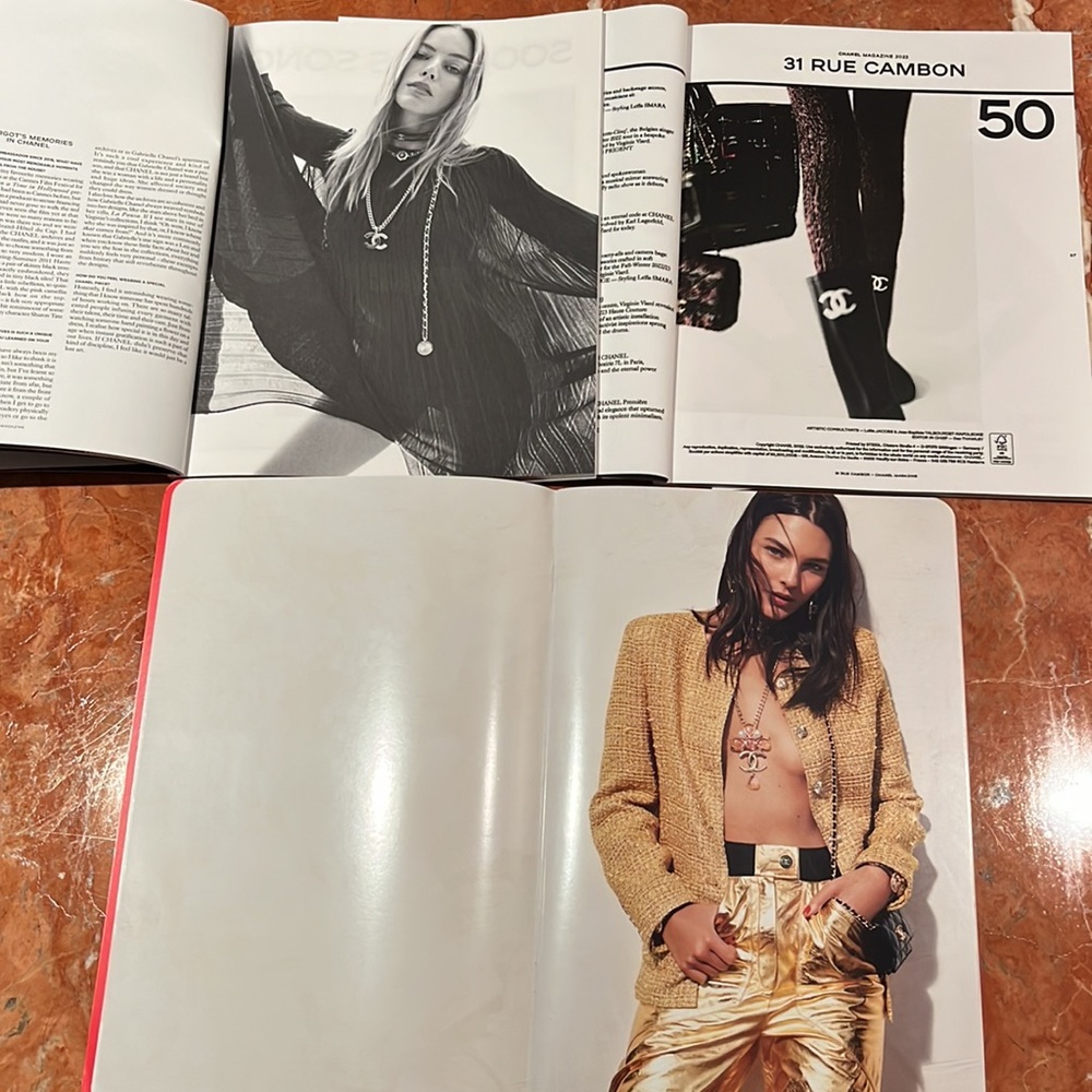 Chanel 3 new books Cruz 22-23 dressup & accessories ideas for your inspiration - Picture 2 of 5